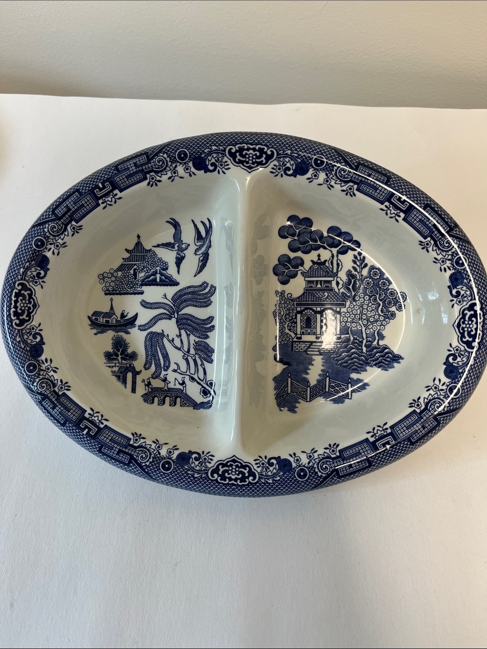 Vintage Churchill Blue Willow veg dish